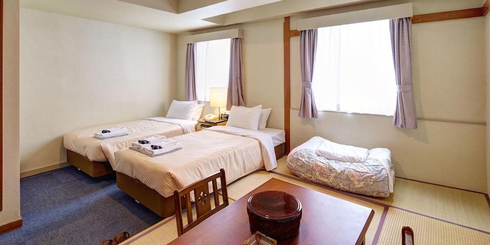 Okinawa Sun Plaza Hotel Naha Esterno foto