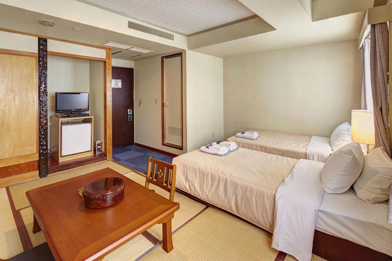 Okinawa Sun Plaza Hotel Naha Esterno foto